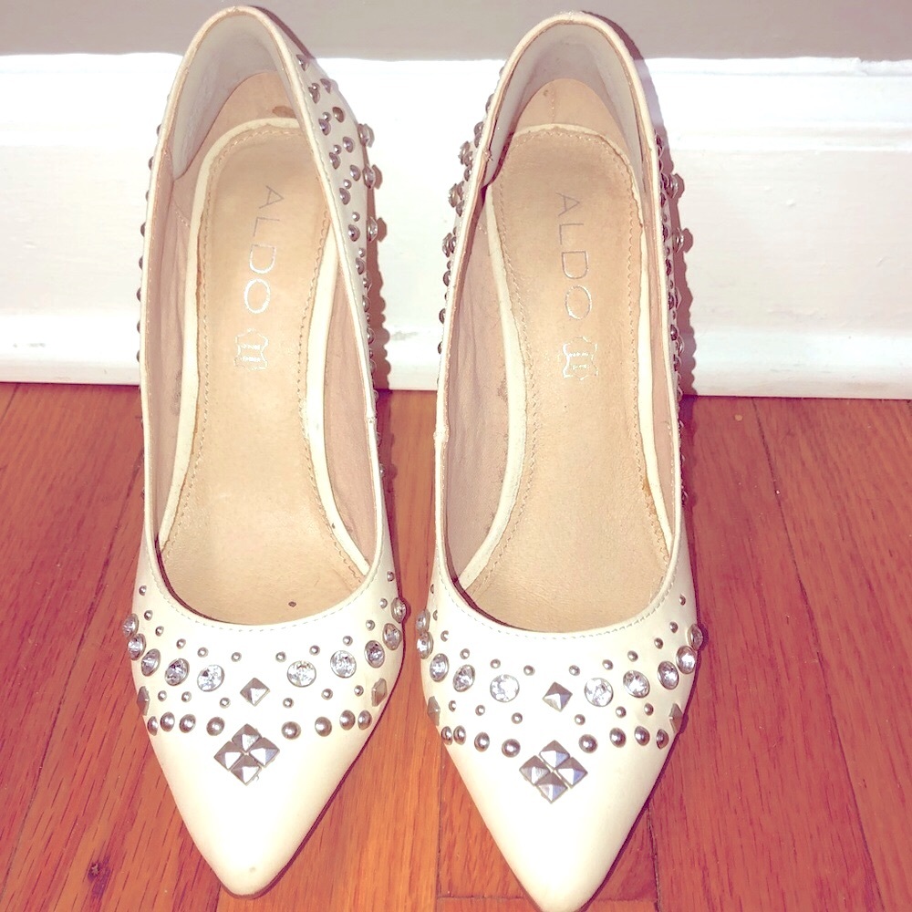 Aldo rhinestone cream colored pumps